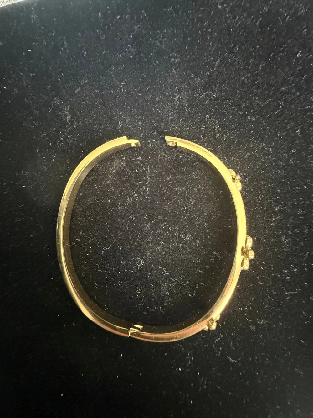 Stainless Steel Floral Crystal Bangle Bracelet – Gold or Silver