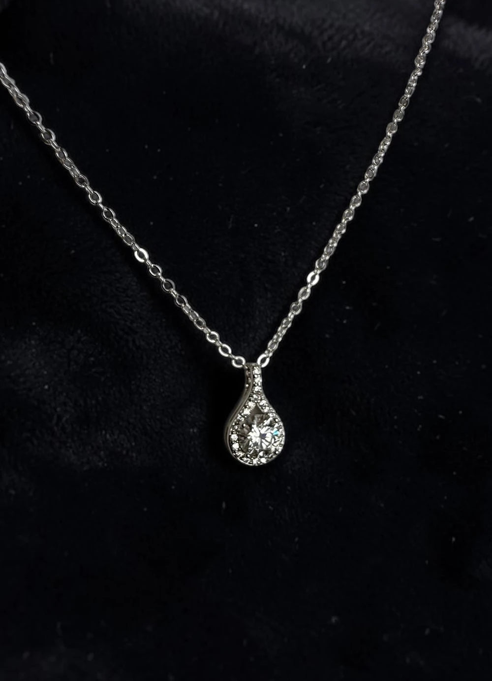 1 Carat Round Moissanite Teardrop Pendant Necklace – Silver Tone Halo Necklace with GRA Certificate & Jewelry Box 7064